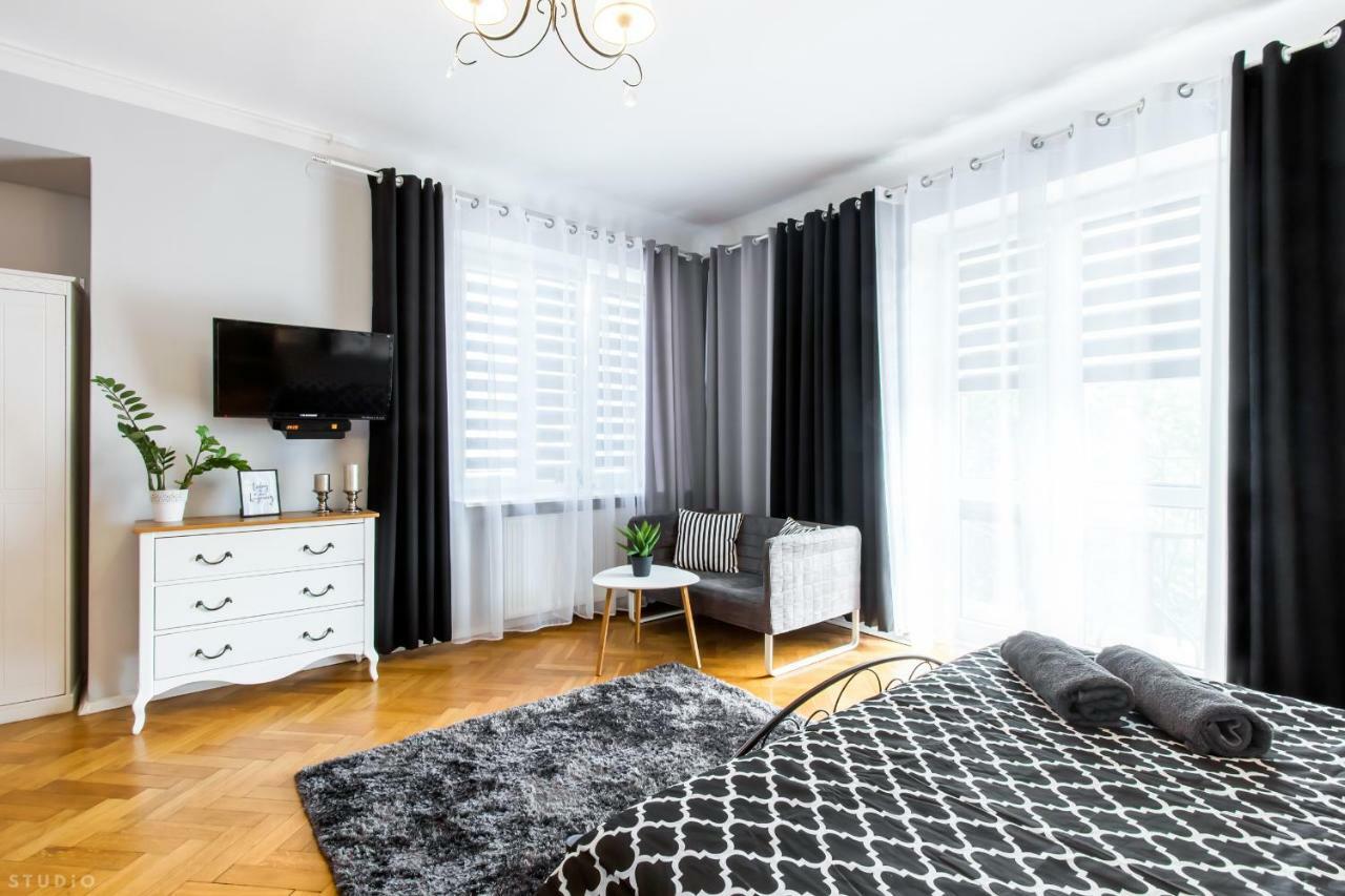 Clicktheflat Apartment Chmielna 7 Варшава Екстериор снимка