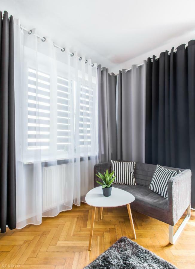 Clicktheflat Apartment Chmielna 7 Варшава Екстериор снимка